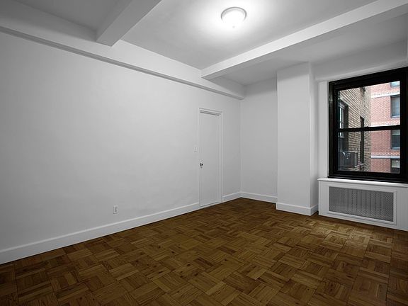 4th image of 160 W 71st St APT 12B