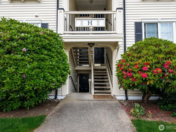12404 E Gibson Road #H301, Everett, WA 98204