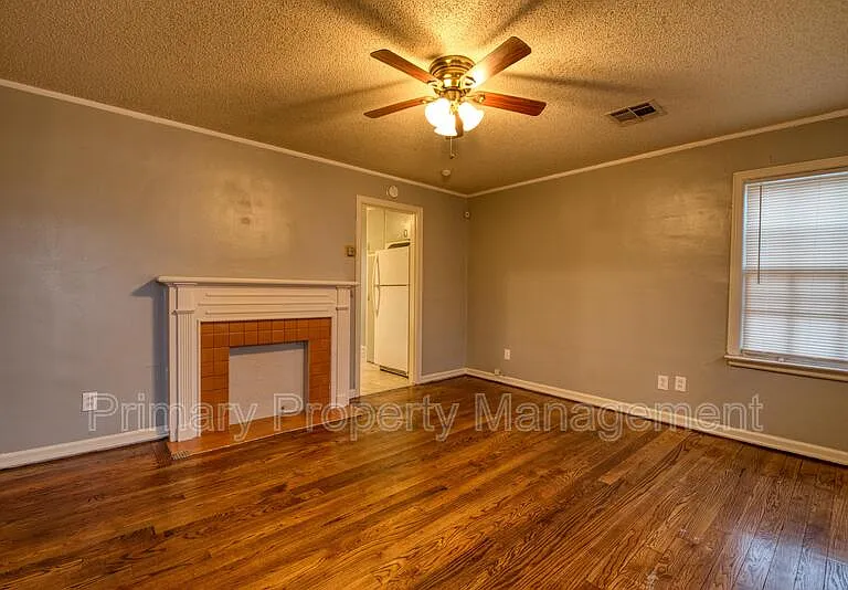 2212 NW 31st St — Photo 5