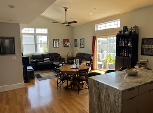 204 Spencer Ave Unit 10, Chelsea, MA 02150