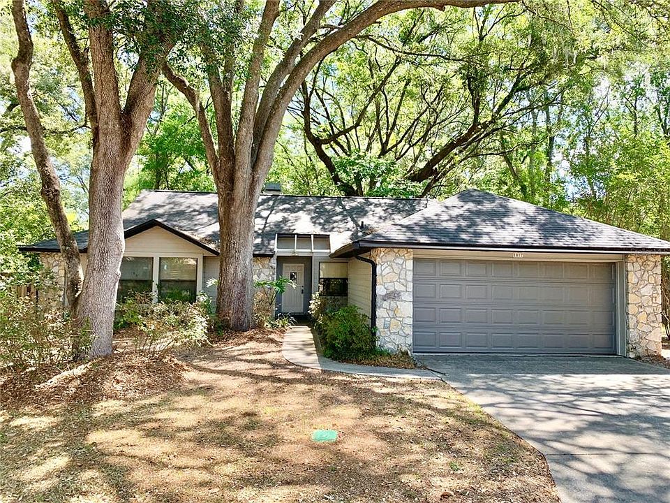 1st image of 1017 SW 79th Ter
