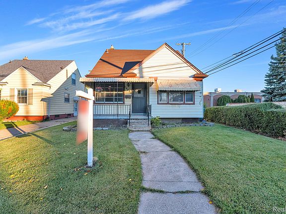 3rd image of 13830 Robertson Ave