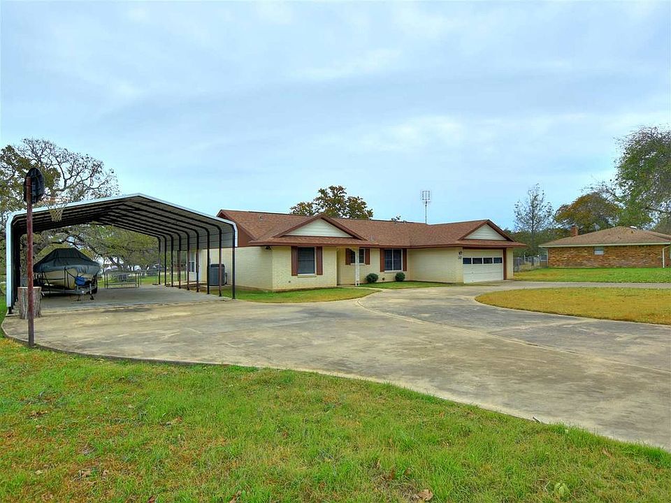 1st image of 110 N Greenwood Dr
