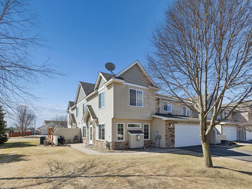 1st image of 18023 Fillmore Dr NW