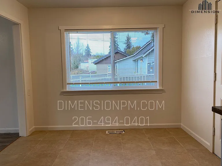 3724 W E St — Photo 10