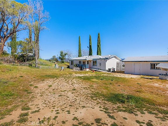 4th image of 43625 Chapman Rd