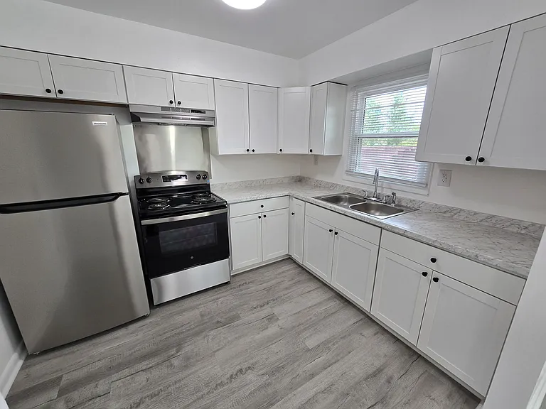 2626 Wayside Dr — Photo 6