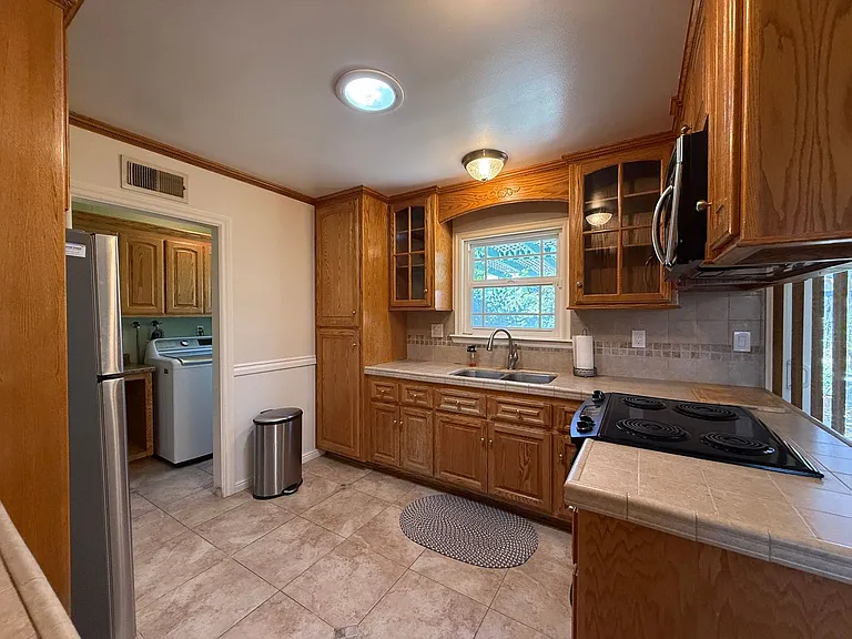 735 Patterson Rd — Photo 14