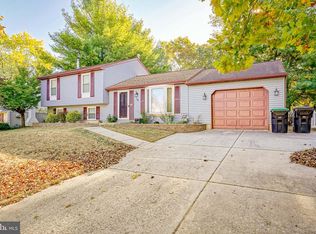 18 Drexel Gate Dr, Sicklerville, NJ 08081