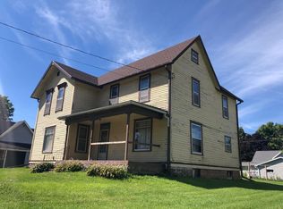 306 S Main St, Fayette, IA 52142