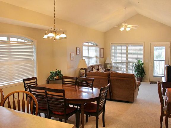 4th image of 1053 Golf Dr