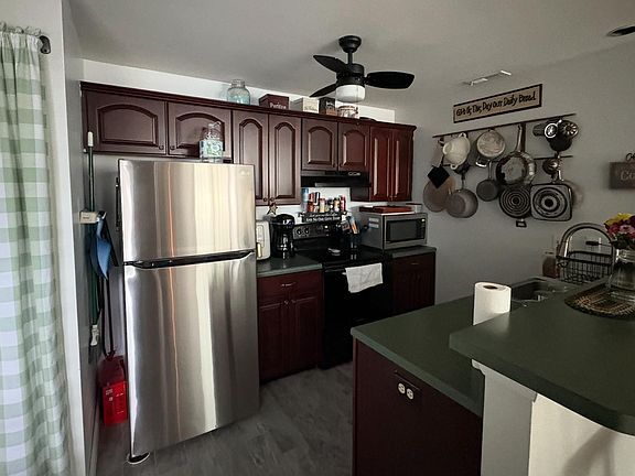 3rd image of 144 Driftwood Ct #144