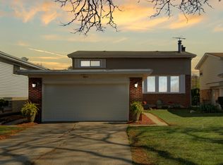 9211 Washington Rd, Morton Grove, IL 60053