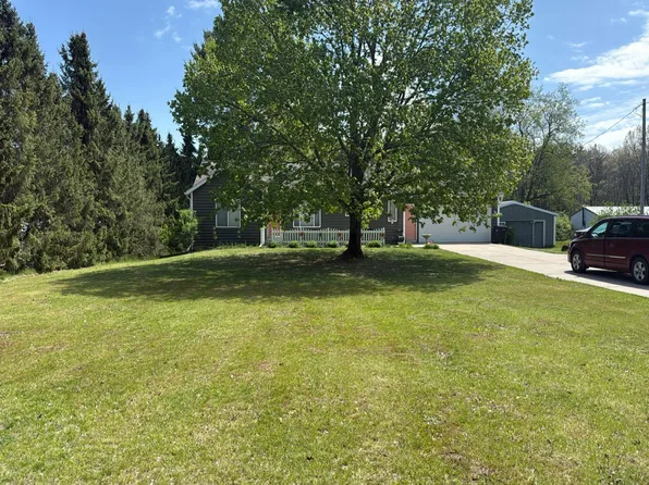 13662 128th Ave, Grand Haven, MI 49417