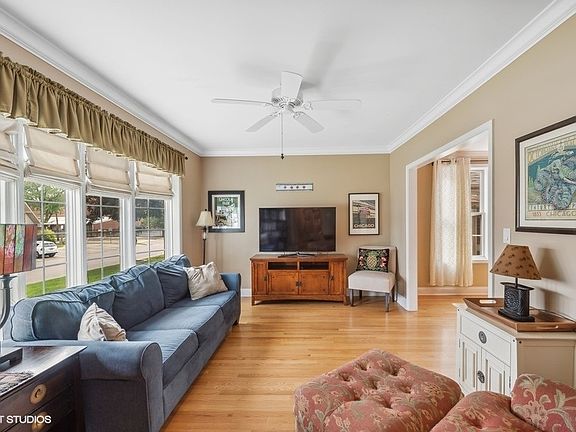 2nd image of 4312 N Oriole Ave