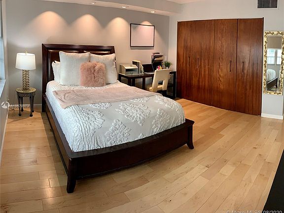 4th image of 1610 Lenox Ave APT 213