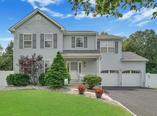 193 Constitution Ave, Toms River, NJ 08753