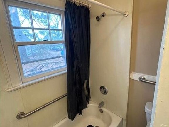 5th image of 111 Tyler Ave