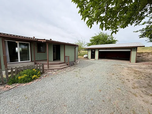 24300 E Village Dr #2 Photo 1
