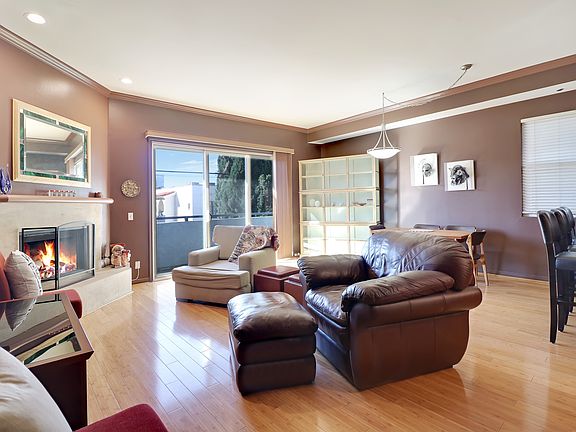 5th image of 7916 Blackburn Ave #4