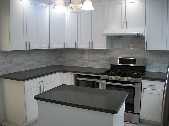 2nd image of 1246 Palou Ave