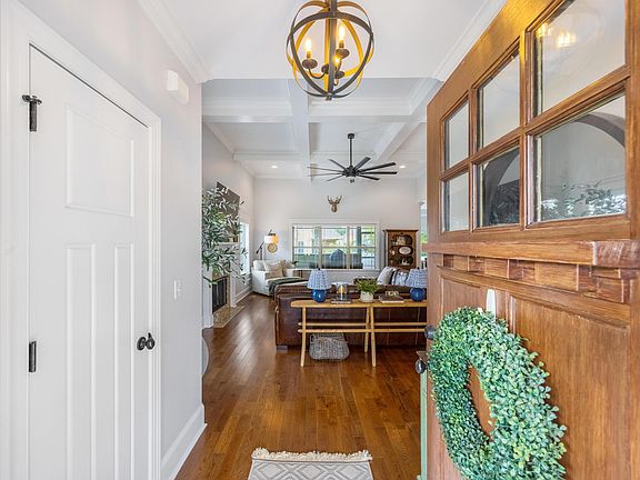 4th image of 8405 Deer Run Cir