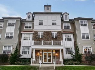 2202 Enclave Cir, Somerset, NJ 08873