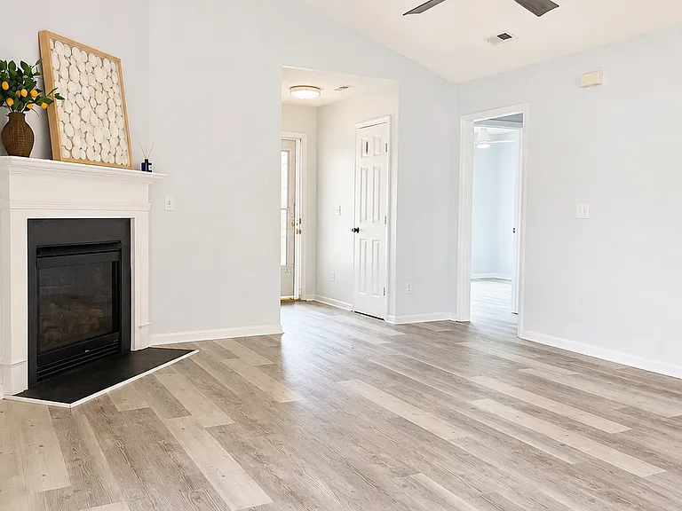 605 Whittle Ct — Photo 4