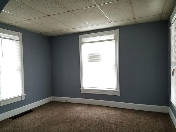 4th image of 308 N Day Ave