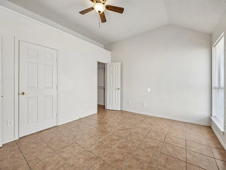 1602 Develon Dr — Photo 9