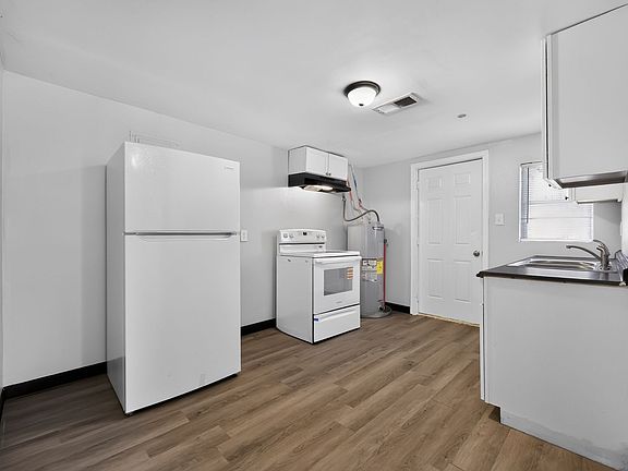3rd image of 1626 Telfair Street Ln #C