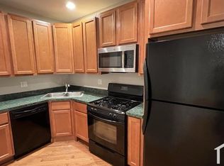2118 W Arthur Ave APT 2E, Chicago, IL 60645