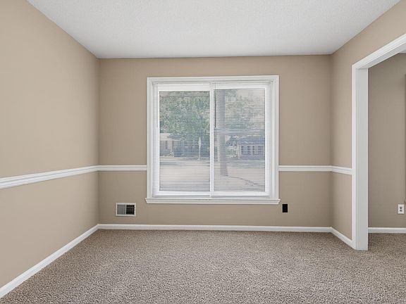 5th image of 237 Charlwood Rd
