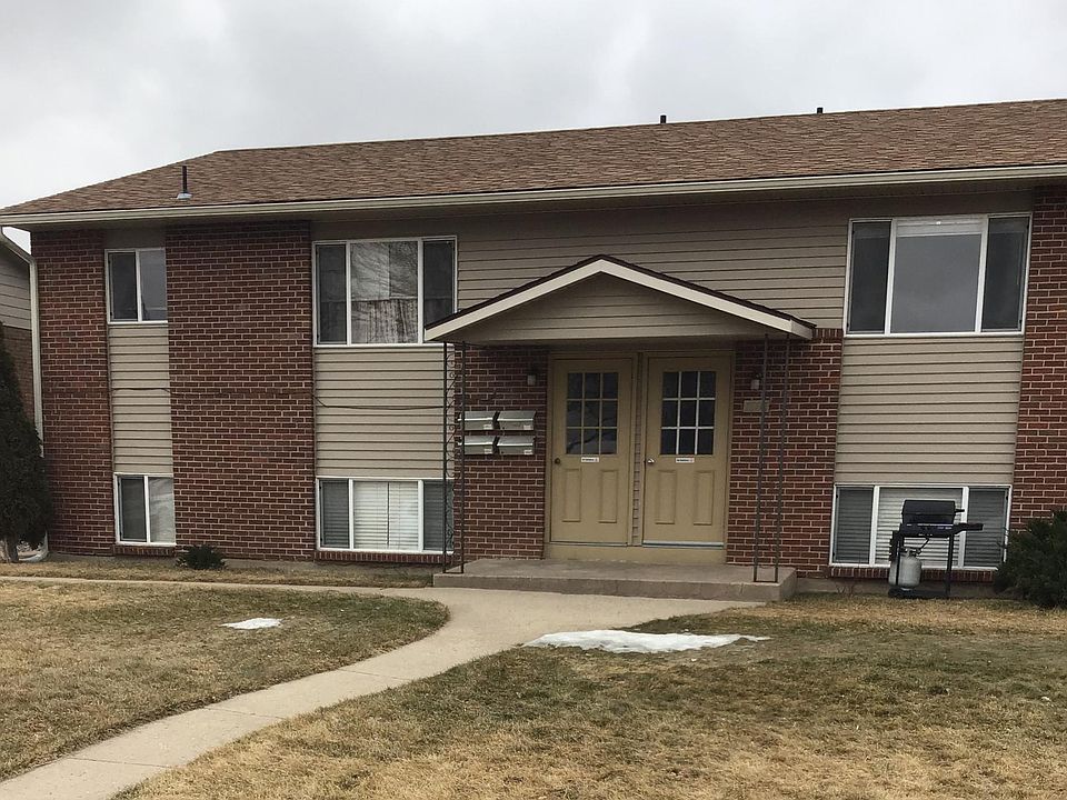 1st image of 1607 Oxford Dr #B