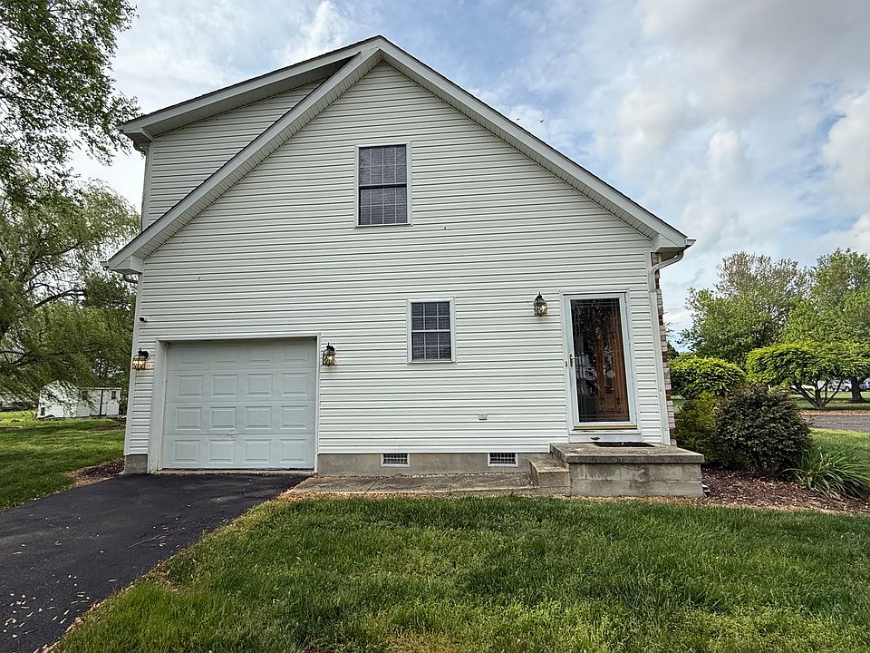 1st image of 102 N Paula Lynne Dr