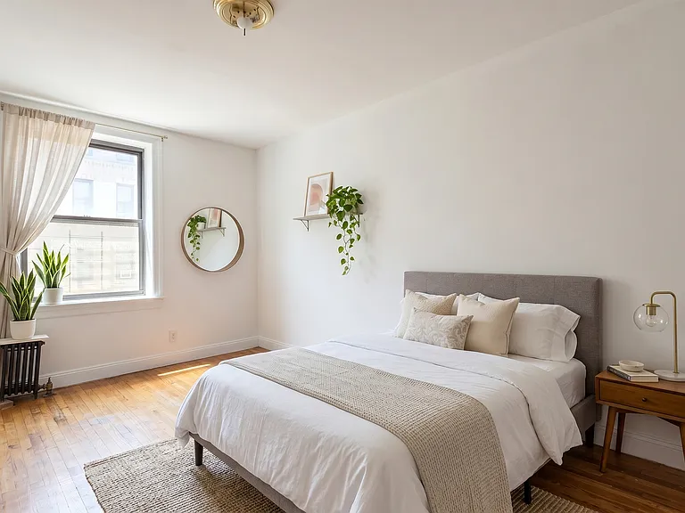 652 W 160th St #3E — Photo 2