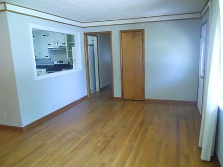 3rd image of 5425 Mack Rd