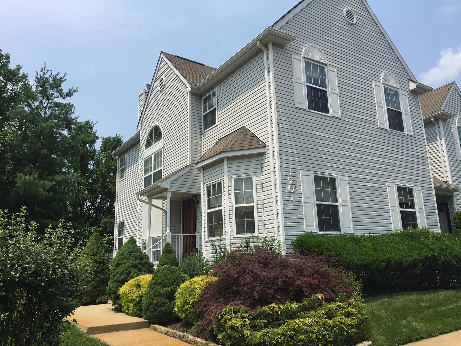 3 bed, 2.5 bath, 1718 sqft, $3,650 — Photo 1