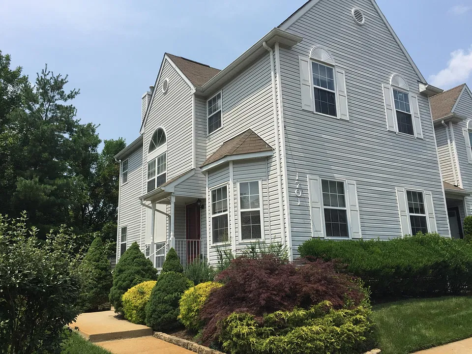 1701 Wagon Wheel Ct
