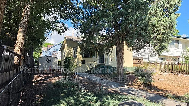 2 bed, 1.0 bath, 934 sqft, $2,200 — Photo 3