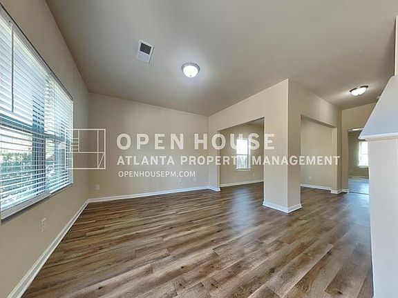 2nd image of 1921 Mulberry Park Dr