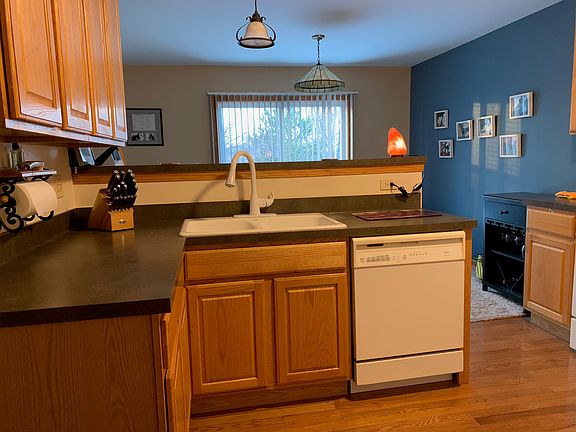 Main Floor - Kitchen