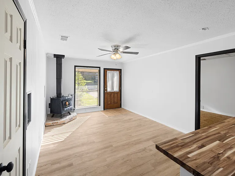 417 Carroll Ave — Photo 10