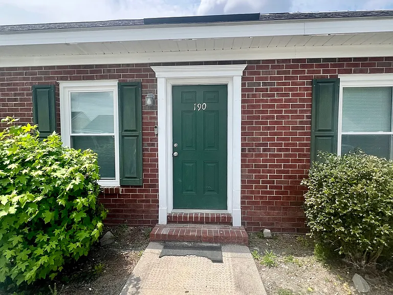 230 Lanier Dr #190 — Photo 1