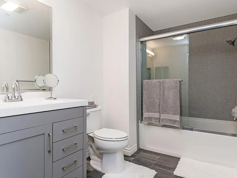 875 G St #405 — Photo 11
