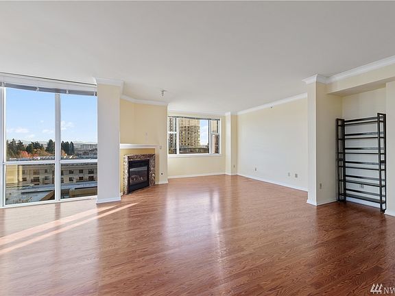 4th image of 1100 106th Ave NE APT 1006