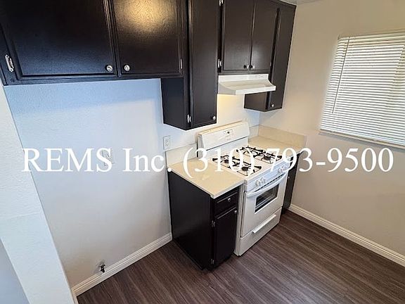 3rd image of 860 W 165th Pl APT 103