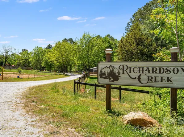 304 Richardson Creek Ln, Forest City, NC 28043