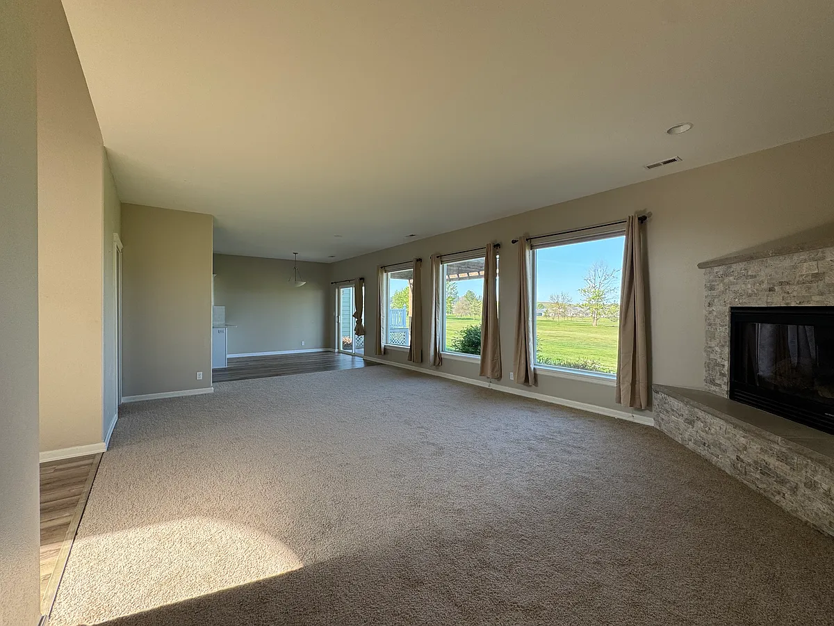 Building Photo - 7808 S Parway