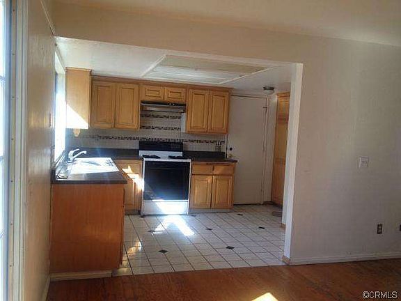 4th image of 4638 Blackrock Ave